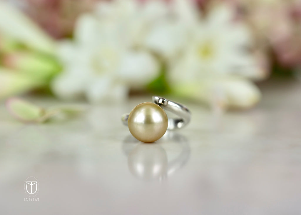 JOAN Golden Pearl Ring