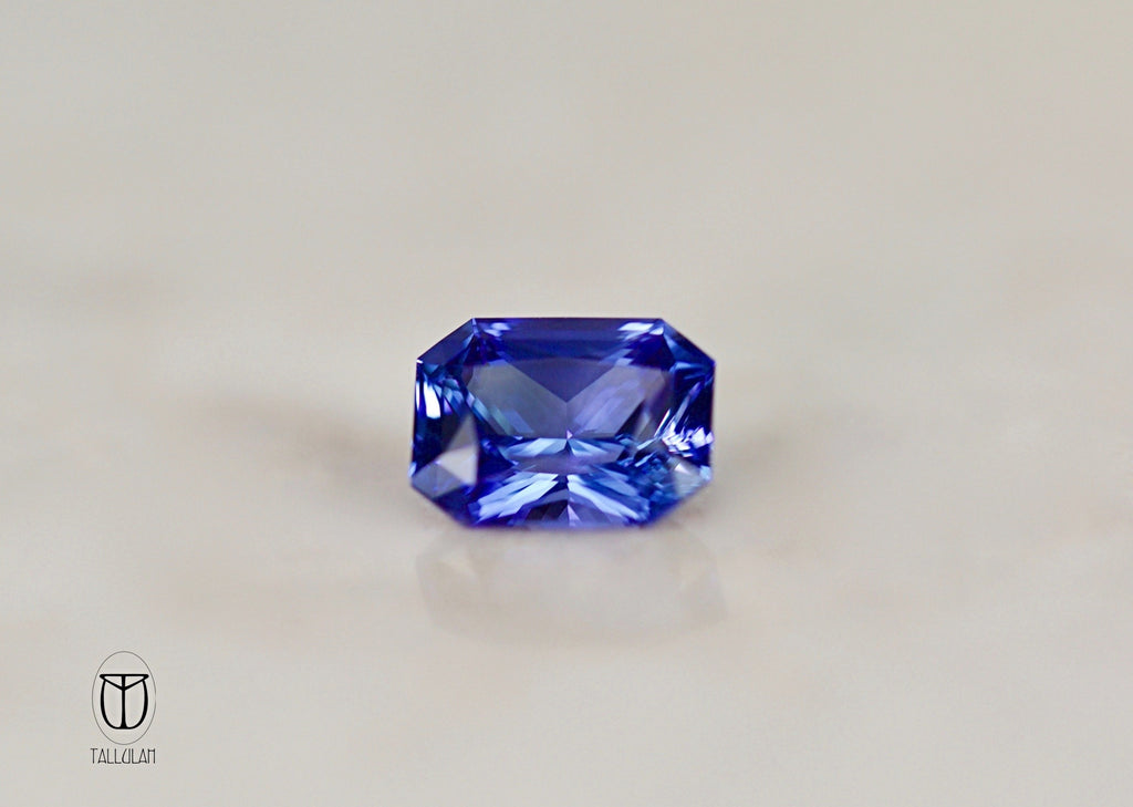 Entrancing Sri Lankan blue Sapphire